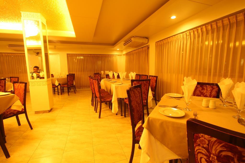 Hotel Ornate Дакка Экстерьер фото